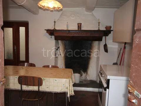 casa indipendente in vendita a Cannero Riviera in zona Oggiogno