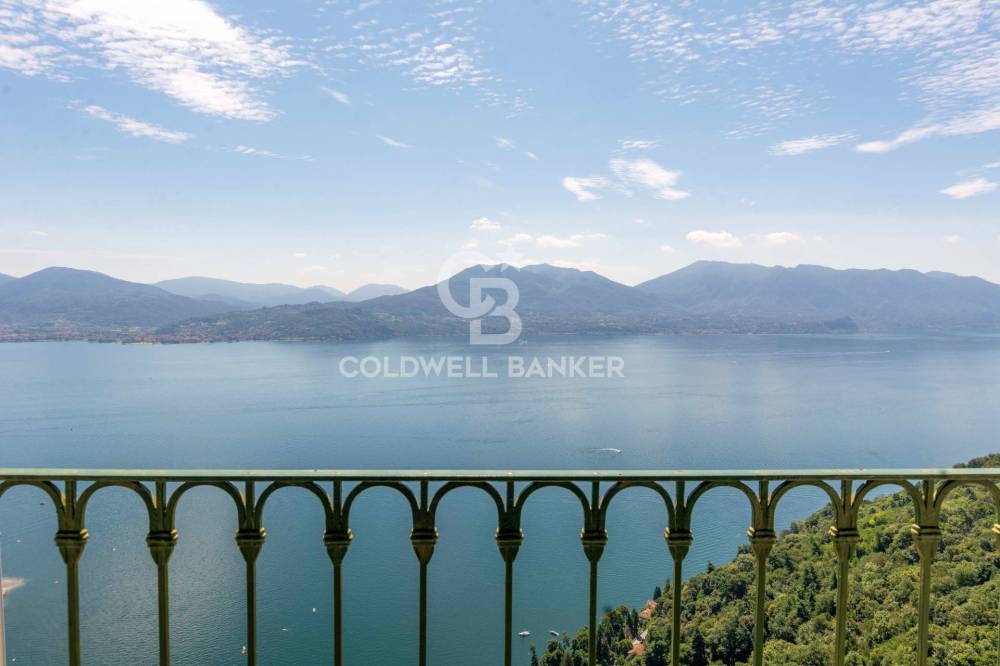 casa indipendente in vendita a Cannero Riviera in zona Oggiogno