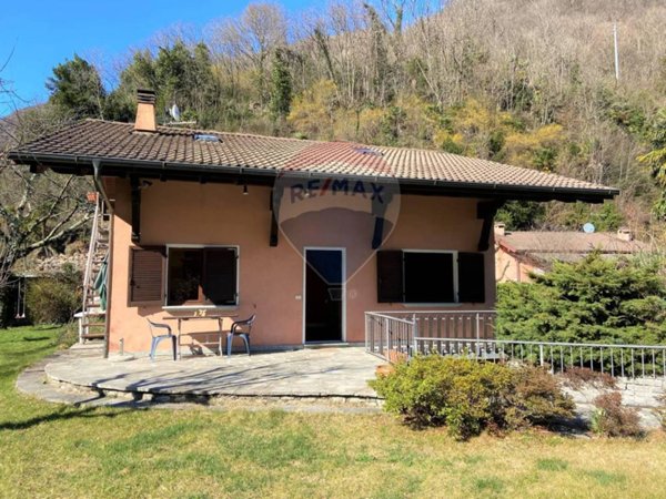 casa indipendente in vendita a Cannobio in zona Traffiume