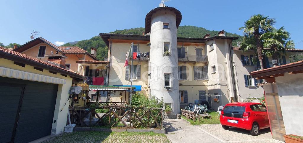 appartamento in vendita a Cannobio in zona Traffiume