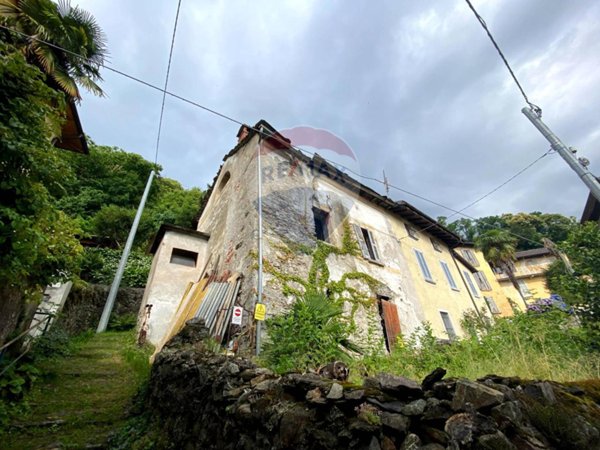 casa indipendente in vendita a Cannobio in zona Ronco