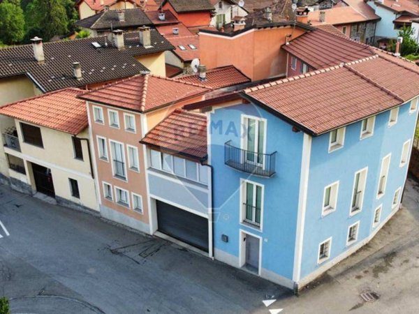 casa indipendente in vendita a Cannobio in zona Traffiume