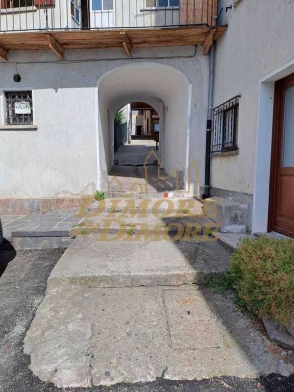 casa indipendente in vendita a Cannobio in zona Sant'Agata