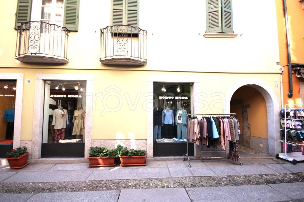 locale commerciale in vendita a Cannobio