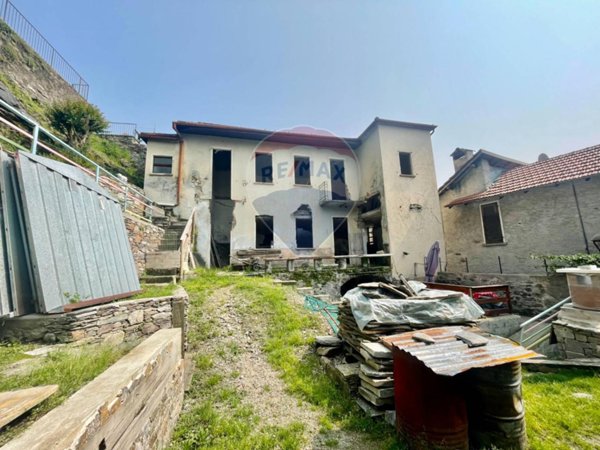 casa indipendente in vendita a Cannobio in zona Sant'Agata