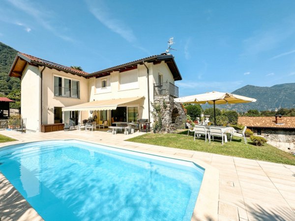 casa indipendente in vendita a Cannobio