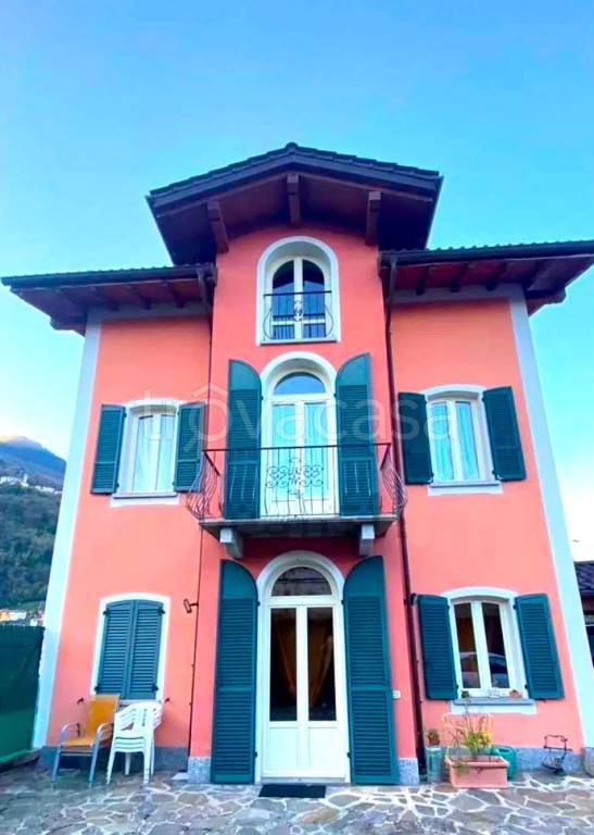 casa indipendente in vendita a Cannobio