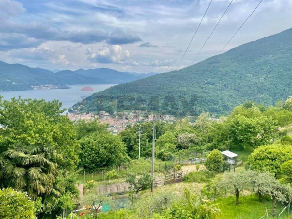 casa indipendente in vendita a Cannobio in zona Sant'Agata