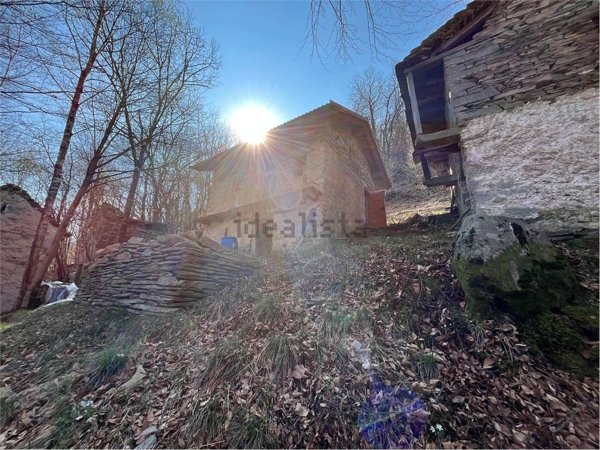 appartamento in vendita a Cannobio in zona Socraggio