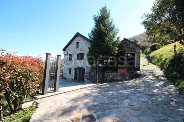 casa indipendente in vendita a Cannobio