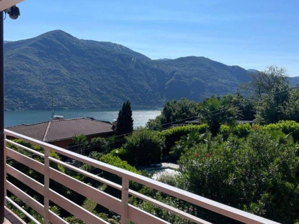 casa indipendente in vendita a Cannobio in zona Sant'Agata