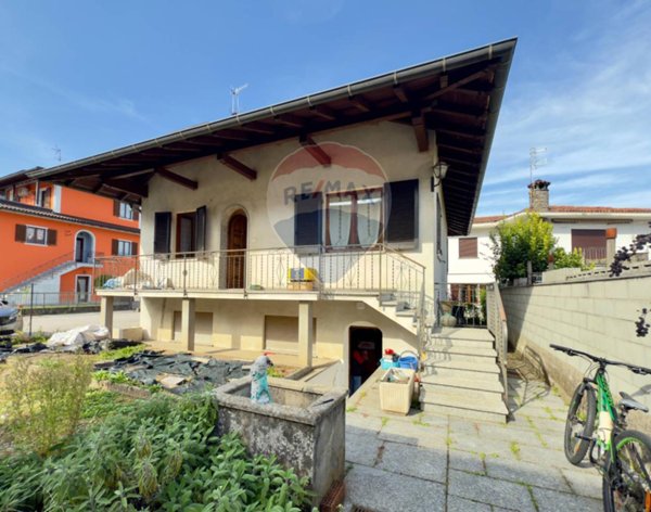 casa indipendente in vendita a Cannobio