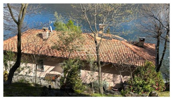 casa indipendente in vendita a Cannobio in zona Sant'Agata