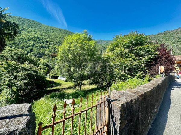 terreno edificabile in vendita a Cannobio in zona Traffiume