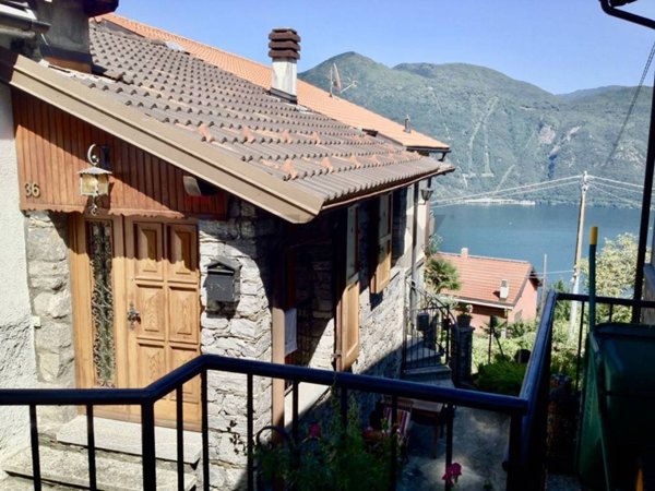 casa indipendente in vendita a Cannobio in zona Sant'Agata
