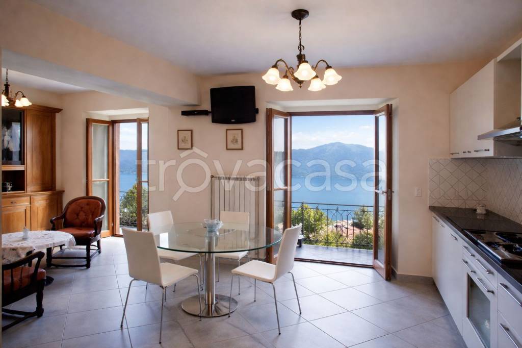 casa indipendente in vendita a Cannobio