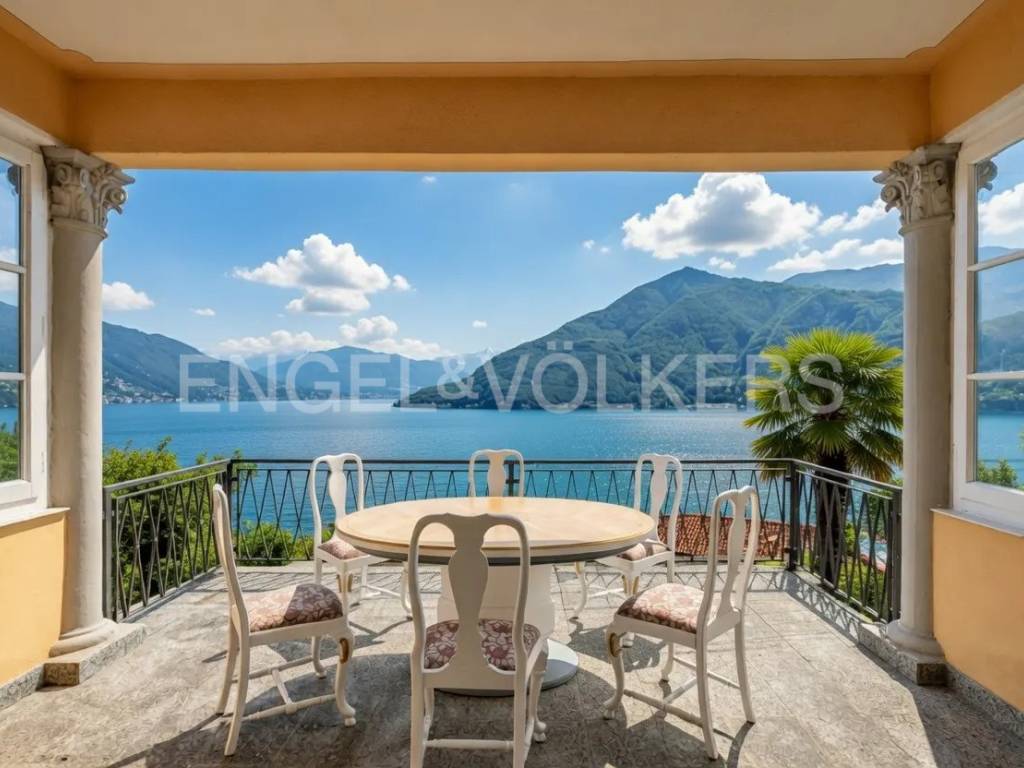 casa indipendente in vendita a Cannobio