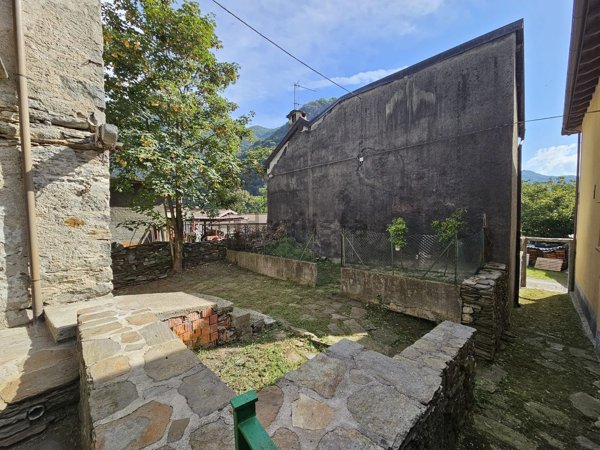 casa indipendente in vendita a Cannobio