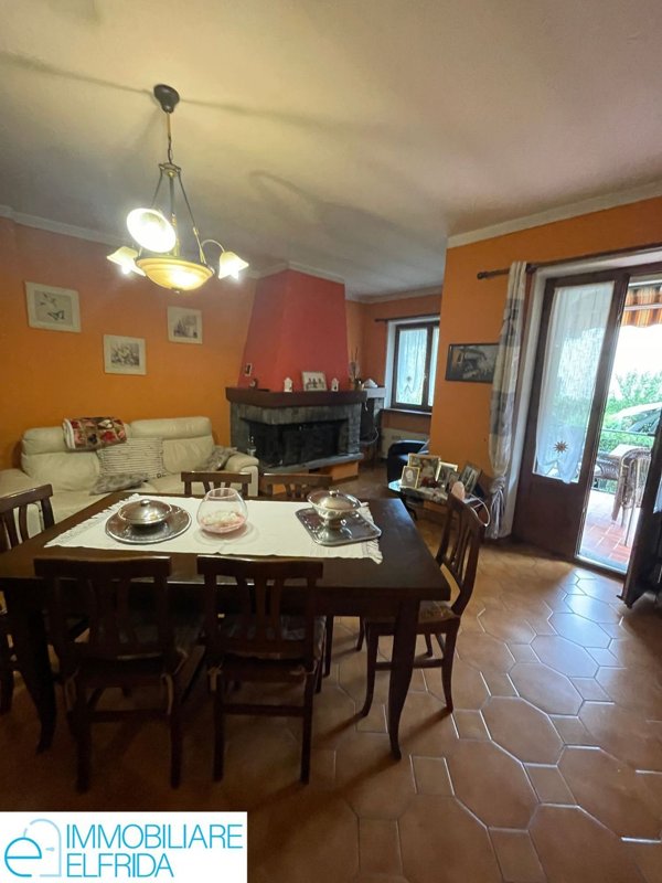casa indipendente in vendita a Cannobio in zona Traffiume