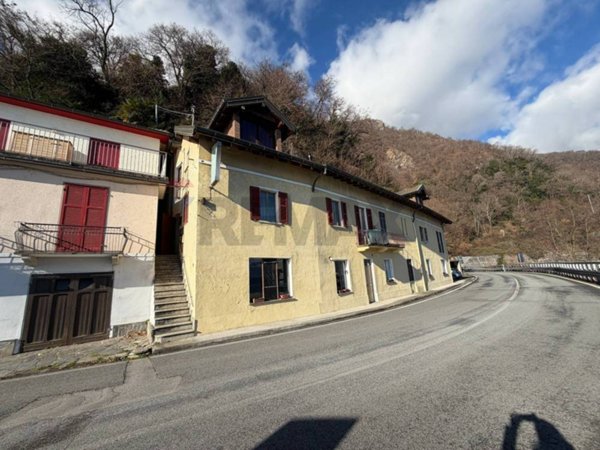 casa indipendente in vendita a Cannobio
