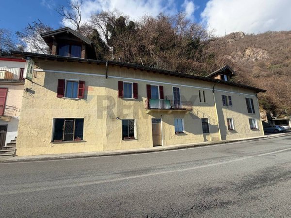 casa indipendente in vendita a Cannobio in zona San Bartolomeo Valmara