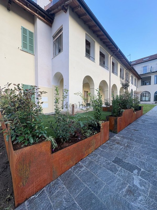 locale commerciale in vendita a Cannobio