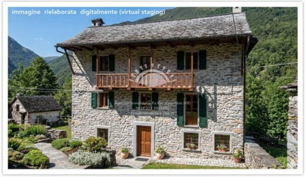casa indipendente in vendita a Cannobio in zona Socraggio