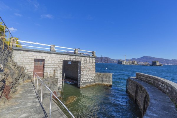 casa indipendente in vendita a Cannobio