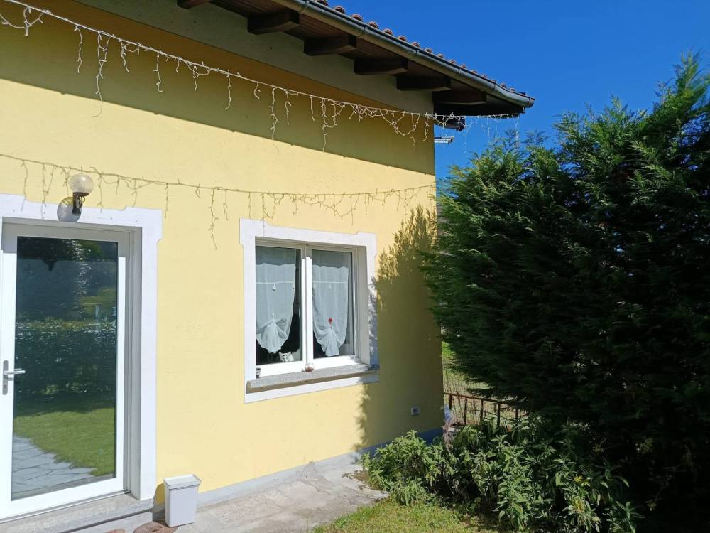 casa indipendente in vendita a Cannobio in zona Traffiume