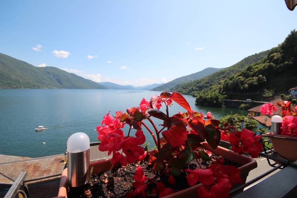 appartamento in vendita a Cannobio in zona Sant'Agata