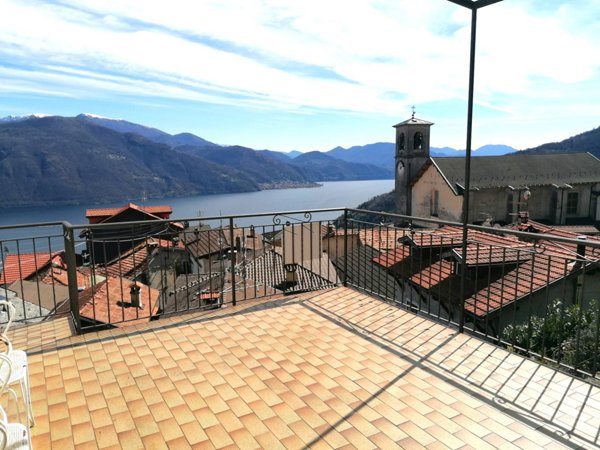 casa indipendente in vendita a Cannobio in zona Sant'Agata