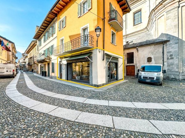 negozio in vendita a Cannobio