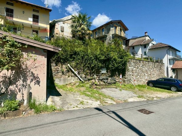 casa indipendente in vendita a Cannobio in zona Sant'Agata