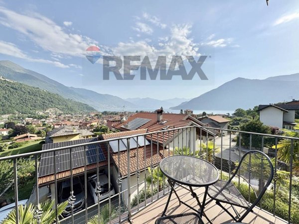 casa indipendente in vendita a Cannobio in zona Campeglio