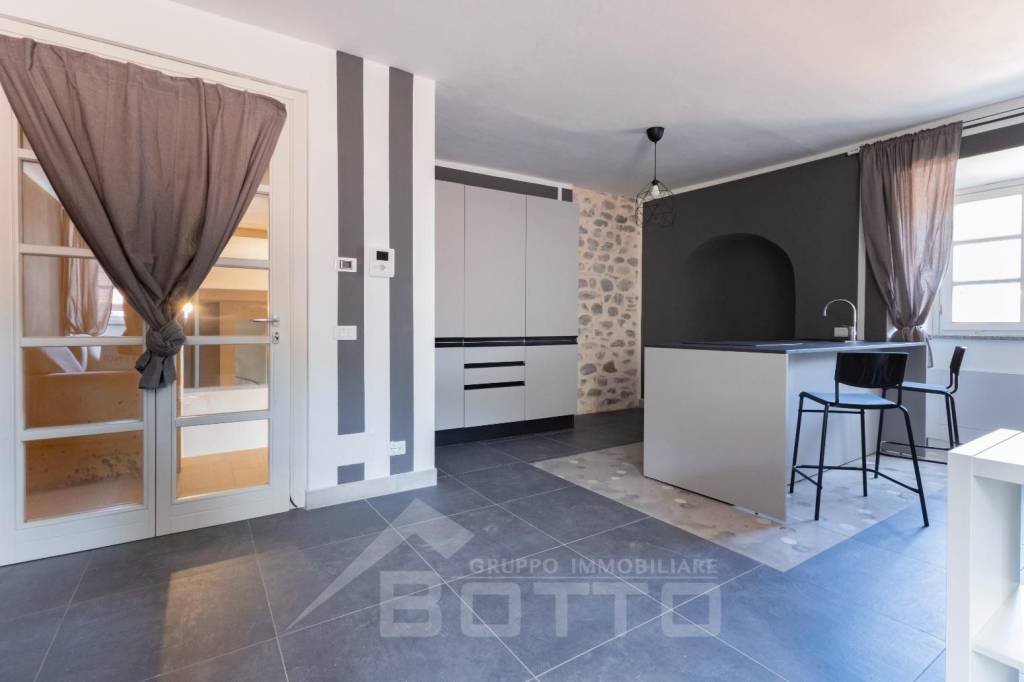 appartamento in vendita a Cannobio in zona Campeglio