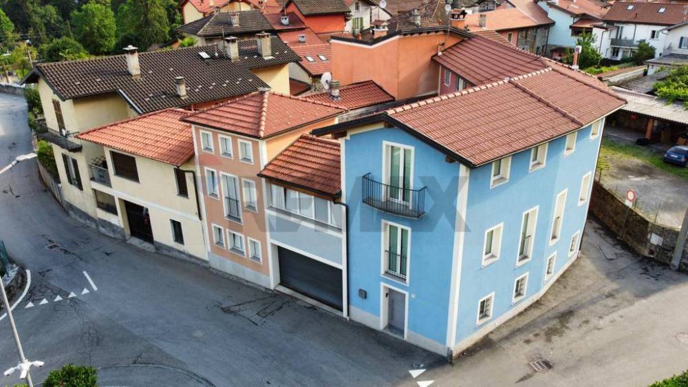 casa indipendente in vendita a Cannobio in zona Traffiume