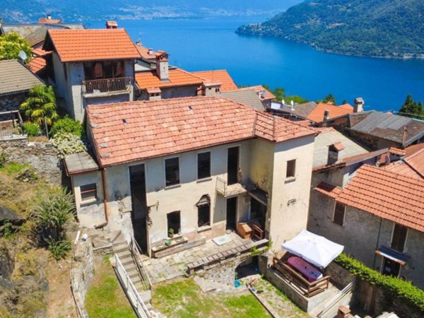 casa indipendente in vendita a Cannobio in zona Sant'Agata