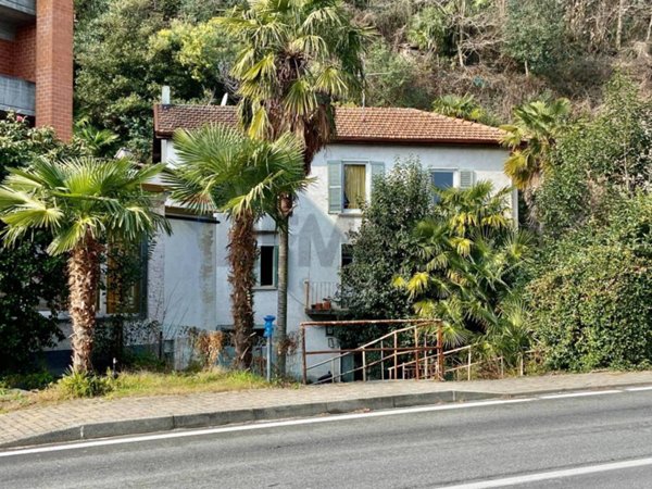 casa indipendente in vendita a Cannobio in zona Campeglio