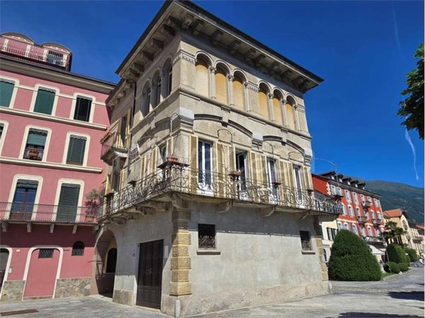 casa indipendente in vendita a Cannobio in zona Carmine Inferiore