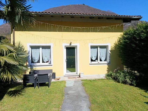 casa indipendente in vendita a Cannobio in zona Traffiume