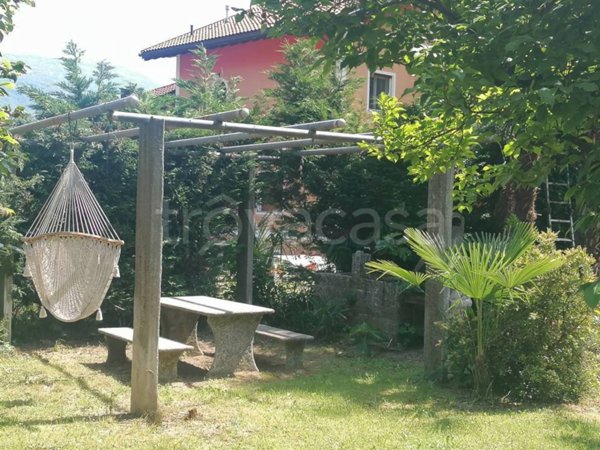 appartamento in vendita a Cannobio in zona Traffiume