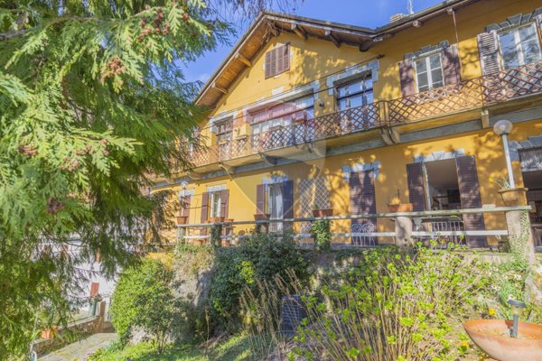 casa indipendente in vendita a Cannobio