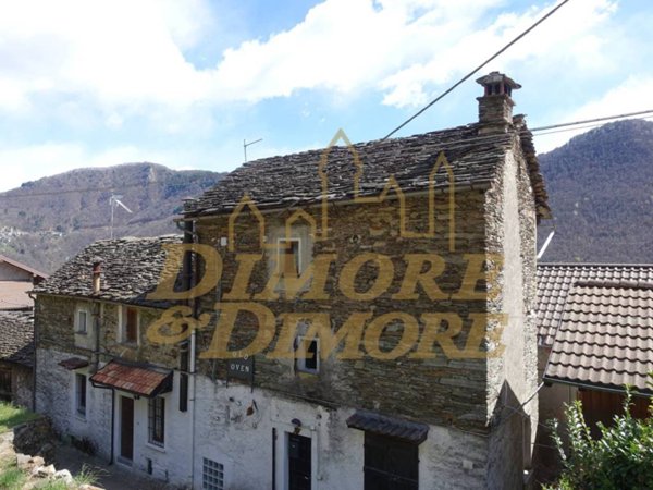 intera palazzina in vendita a Caprezzo