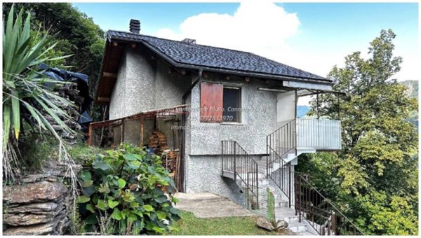 casa indipendente in vendita a Caprezzo