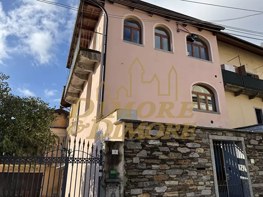 casa indipendente in vendita a Caprezzo