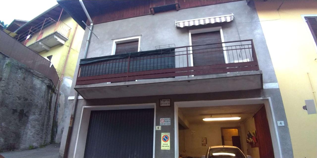 casa indipendente in vendita a Casale Corte Cerro in zona Montebuglio