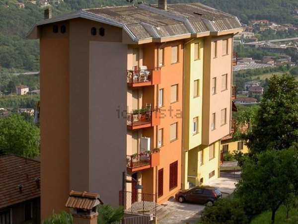 casa indipendente in vendita a Casale Corte Cerro