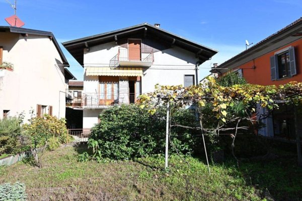 casa indipendente in vendita a Casale Corte Cerro