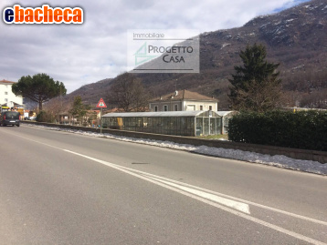 casa indipendente in vendita a Casale Corte Cerro