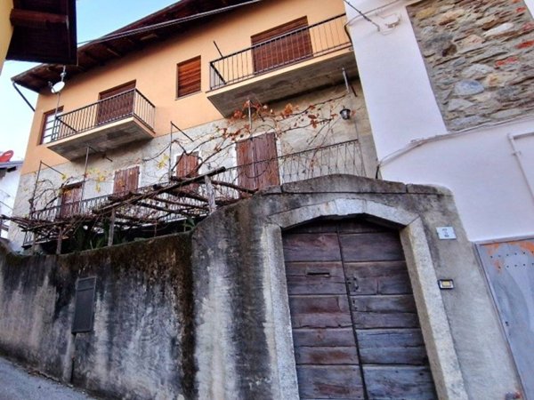 casa indipendente in vendita a Casale Corte Cerro